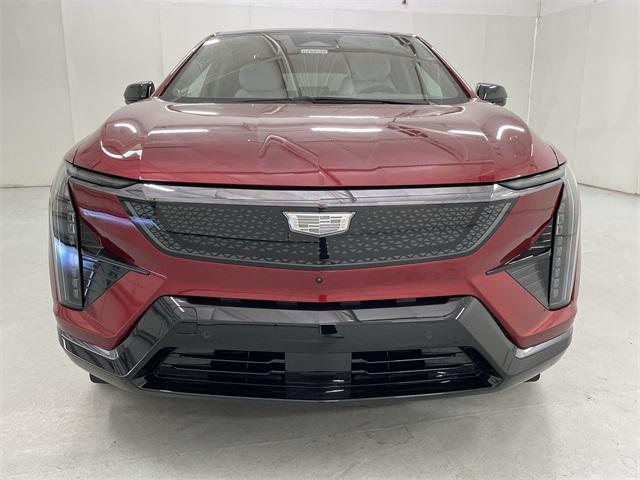 new 2025 Cadillac OPTIQ car, priced at $59,885