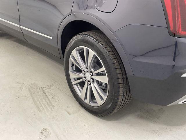 new 2025 Cadillac XT5 car, priced at $58,540