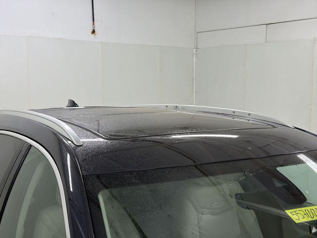 used 2023 Cadillac XT5 car, priced at $34,120