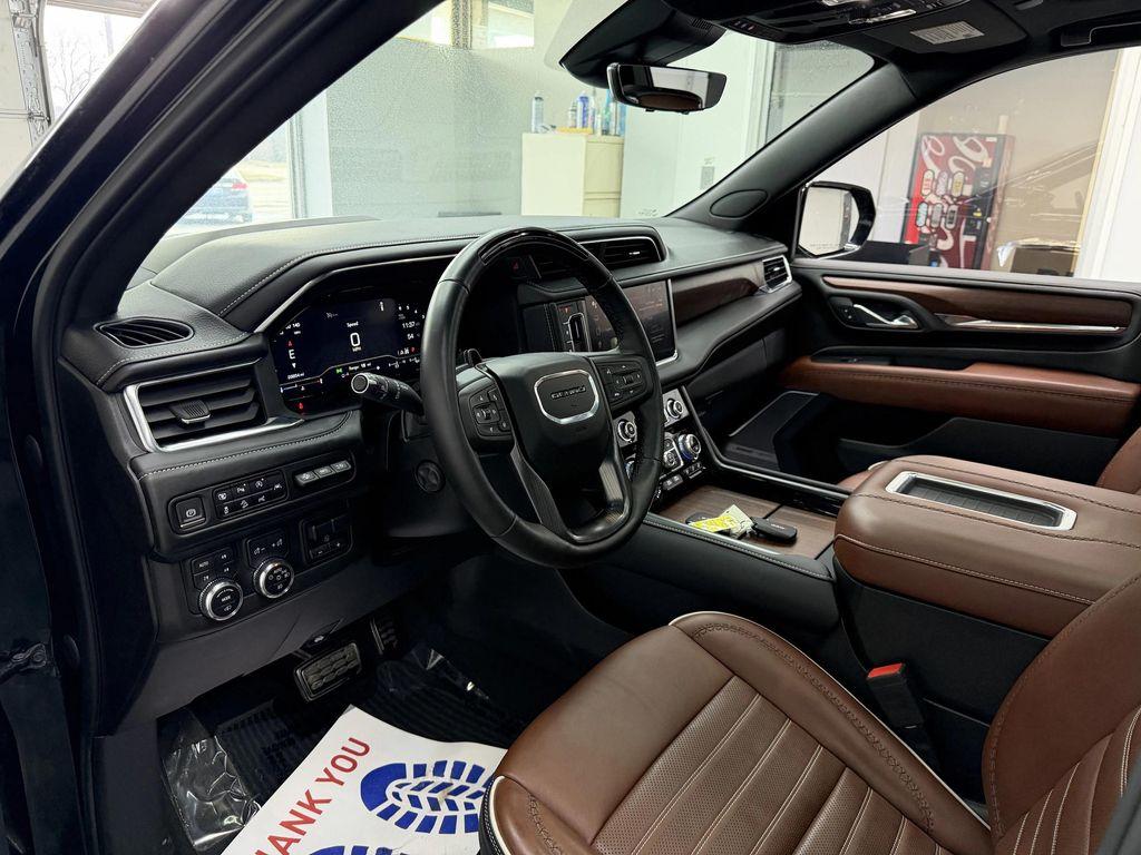 used 2023 GMC Yukon XL car, priced at $70,900