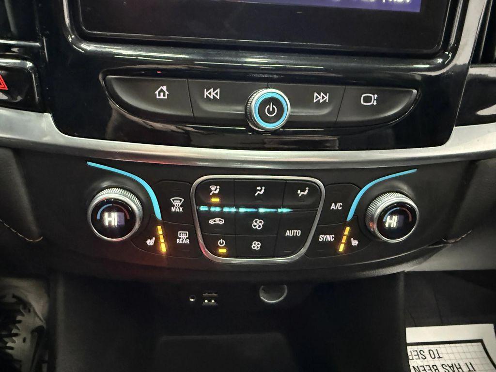 used 2020 Chevrolet Traverse car, priced at $19,900