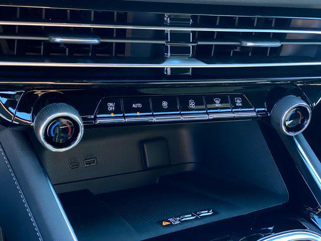 new 2026 Chevrolet Traverse car, priced at $38,256