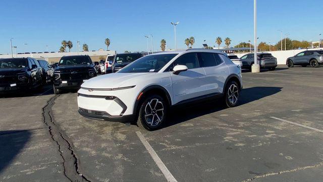 new 2026 Chevrolet Equinox EV car, priced at $34,056