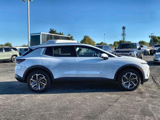 new 2026 Chevrolet Equinox EV car, priced at $34,056