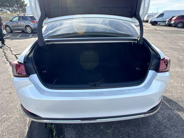 used 2025 Lexus ES 300h car, priced at $43,411