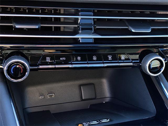 new 2026 Chevrolet Traverse car, priced at $56,030