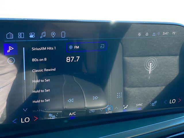 new 2026 Chevrolet Traverse car, priced at $38,256