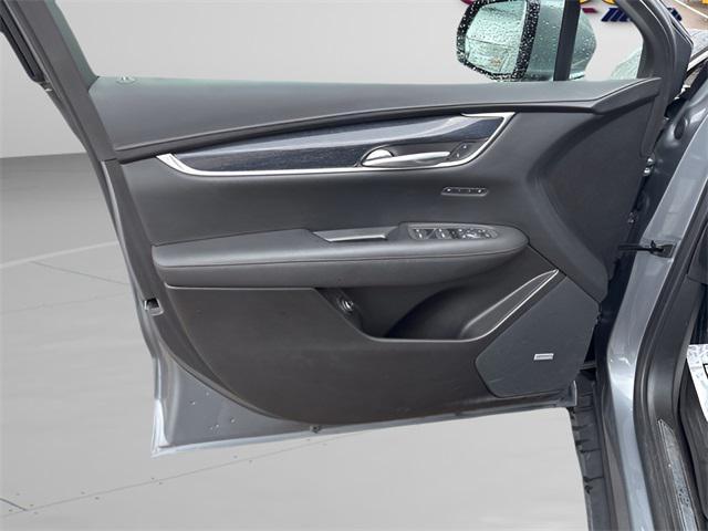 used 2022 Cadillac XT5 car, priced at $25,977