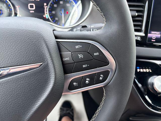 used 2025 Chrysler Pacifica car, priced at $29,877