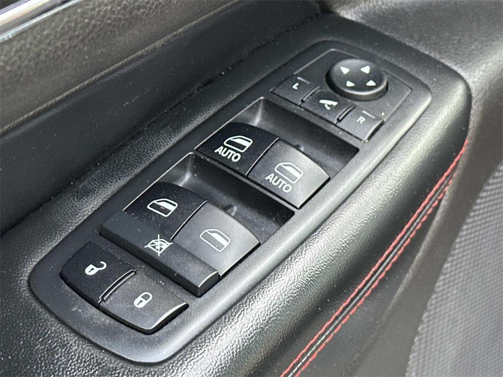 used 2017 Jeep Grand Cherokee car, priced at $11,900