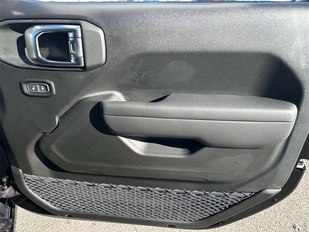 new 2026 Jeep Wrangler car, priced at $33,805