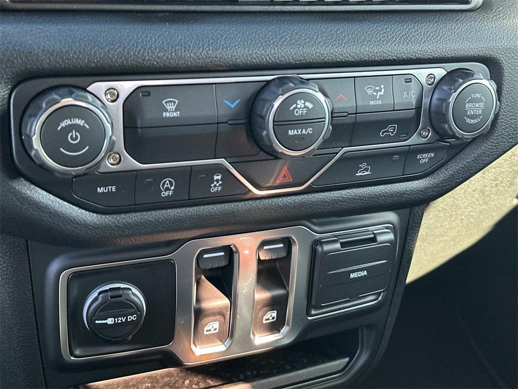 new 2026 Jeep Wrangler car, priced at $33,805