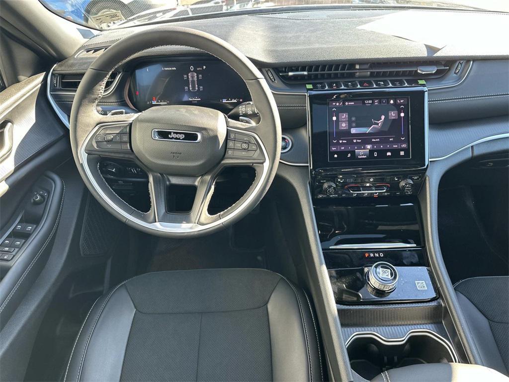 new 2025 Jeep Grand Cherokee car, priced at $38,548