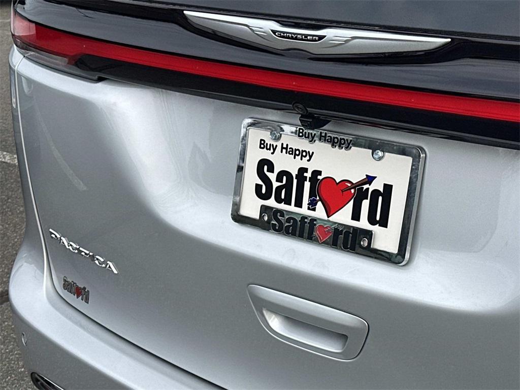 new 2026 Chrysler Pacifica car, priced at $37,705