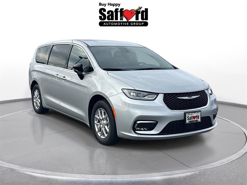 new 2026 Chrysler Pacifica car, priced at $37,705