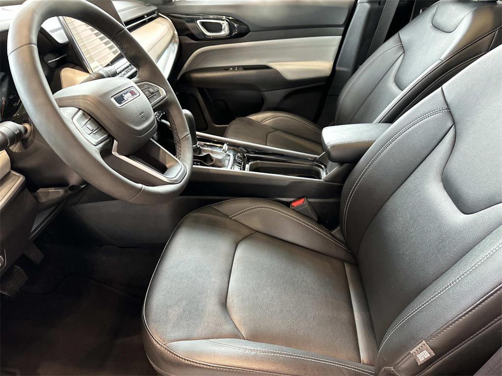 used 2025 Jeep Compass car, priced at $26,000