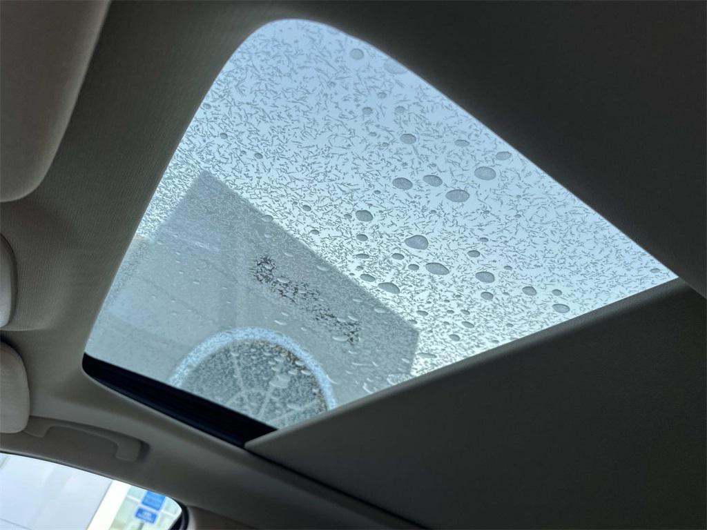 used 2016 Jeep Grand Cherokee car, priced at $17,000