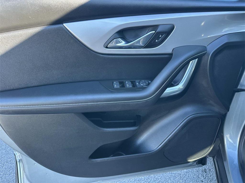 used 2025 Chevrolet Blazer car, priced at $29,000