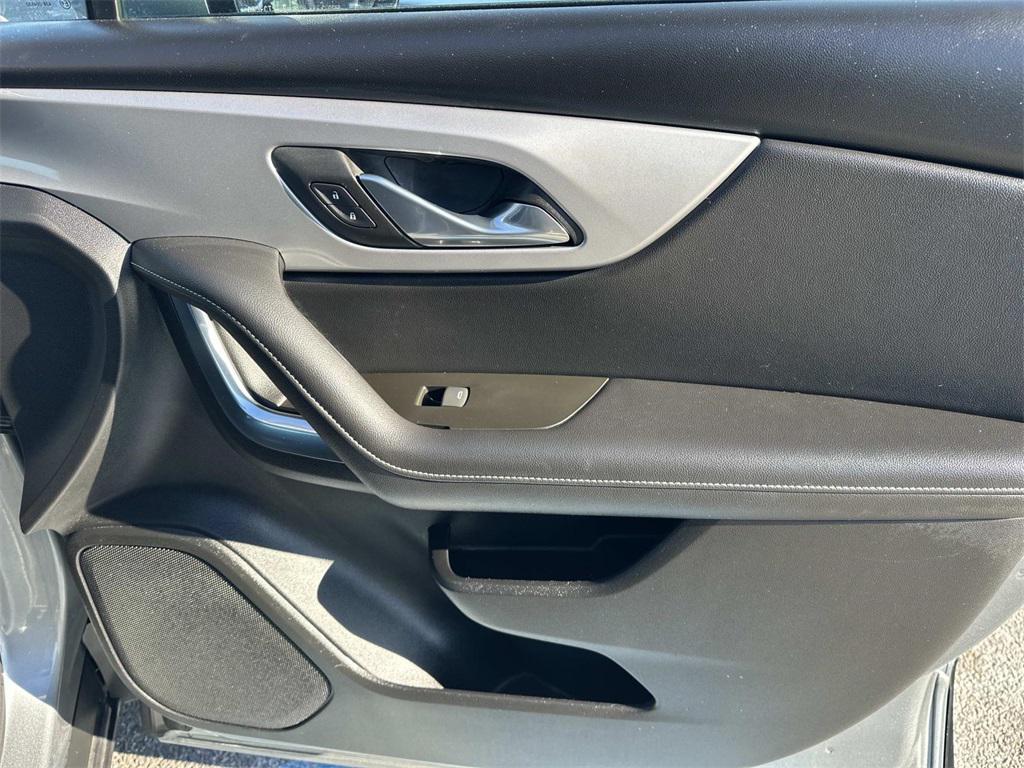 used 2025 Chevrolet Blazer car, priced at $29,000