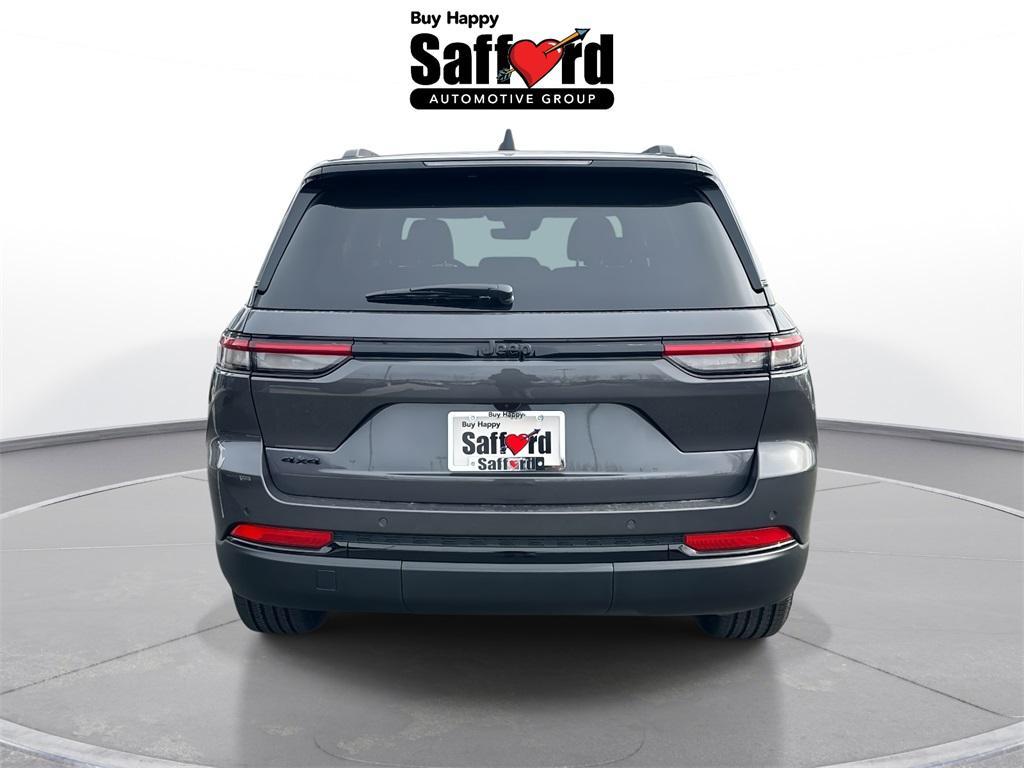 new 2025 Jeep Grand Cherokee car, priced at $38,555
