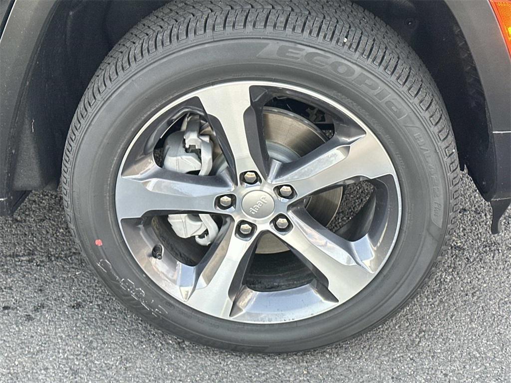 new 2025 Jeep Grand Cherokee car, priced at $41,623