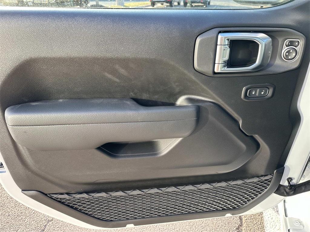 new 2026 Jeep Wrangler car, priced at $40,205