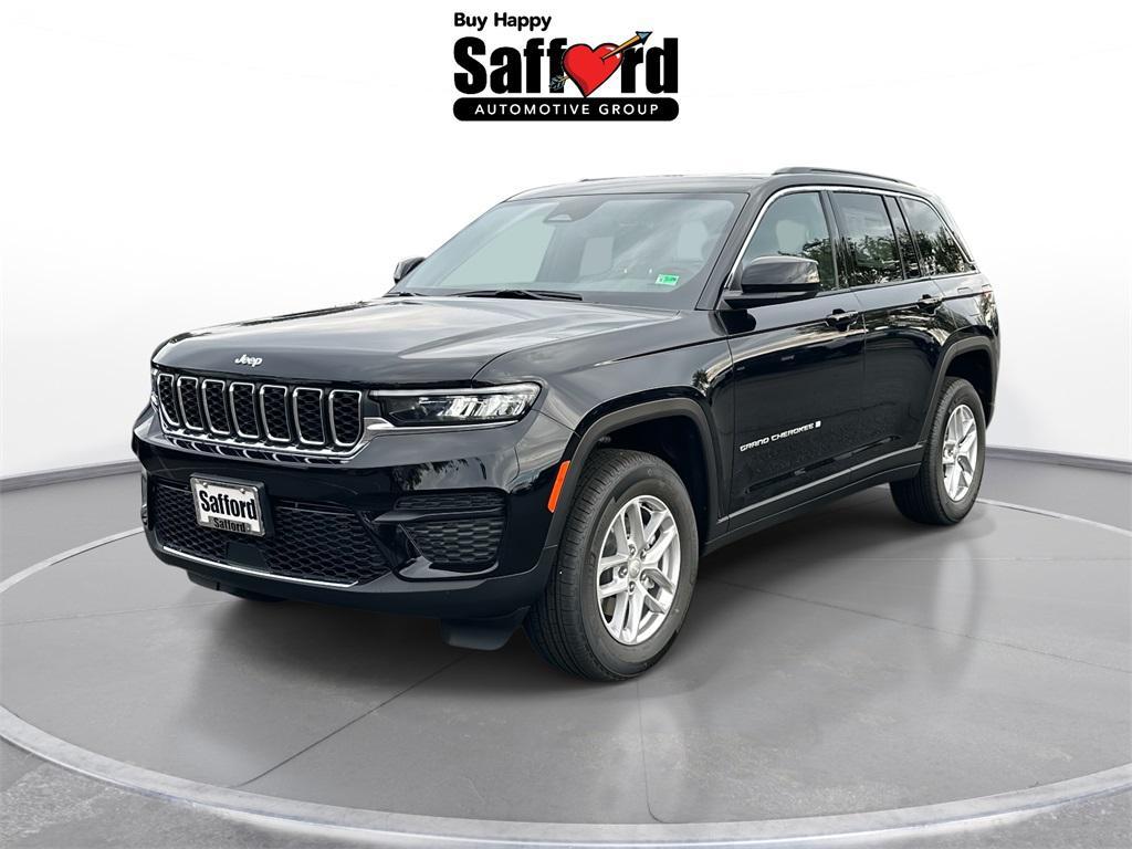 new 2025 Jeep Grand Cherokee car, priced at $33,555