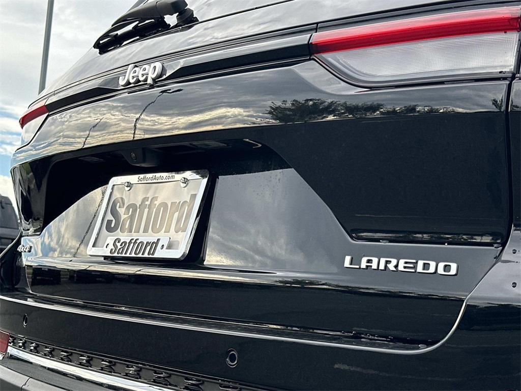 new 2025 Jeep Grand Cherokee car, priced at $33,555