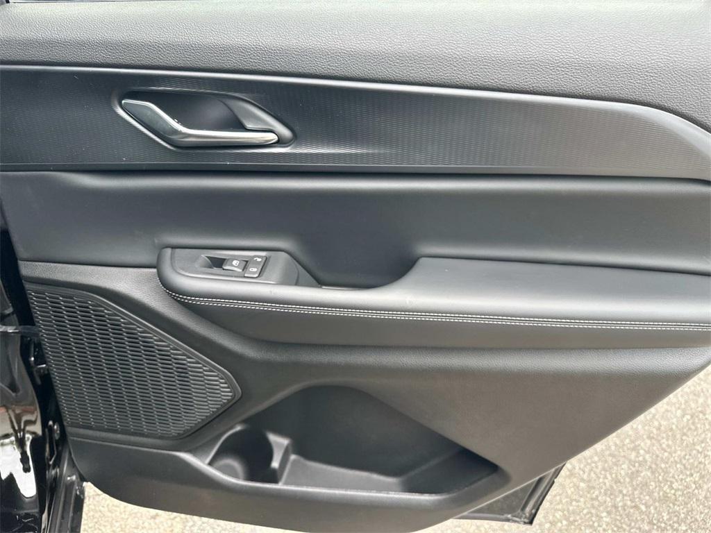 new 2025 Jeep Grand Cherokee L car, priced at $37,505