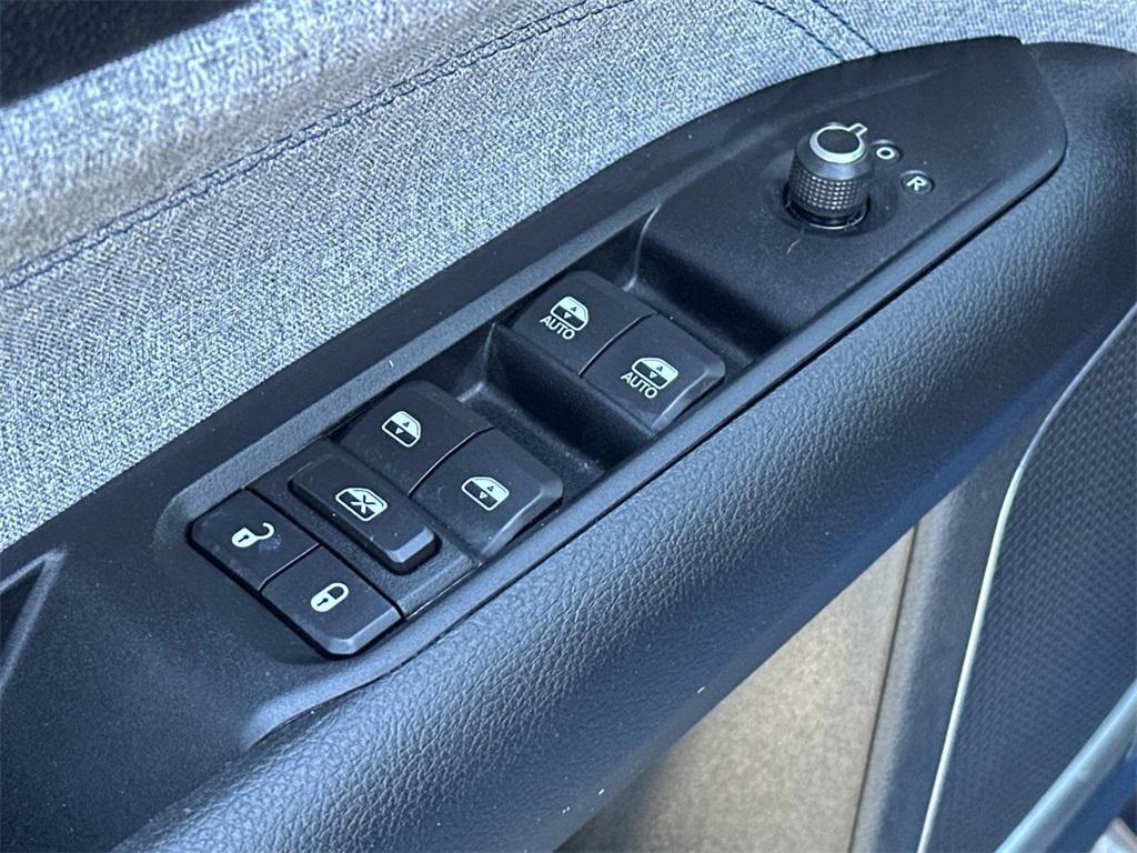 used 2022 Jeep Compass car, priced at $20,200