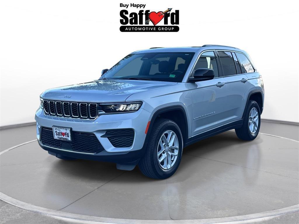 used 2025 Jeep Grand Cherokee car, priced at $33,000
