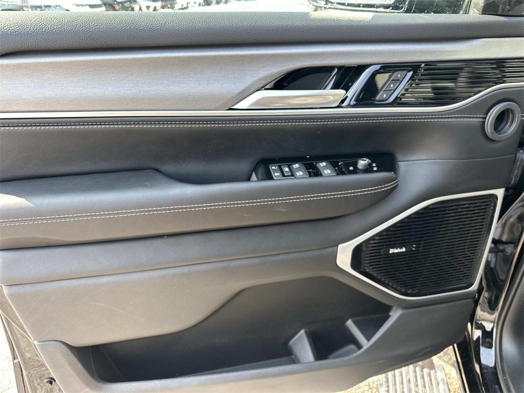 new 2026 Jeep Grand Wagoneer car, priced at $69,605