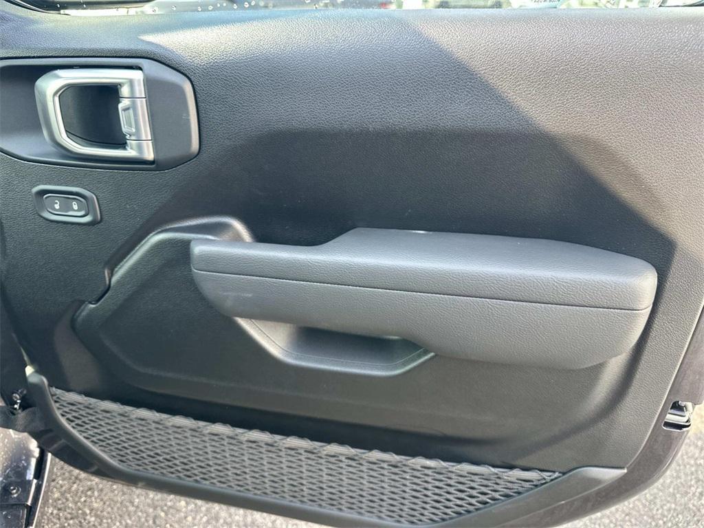 new 2026 Jeep Wrangler car, priced at $38,605