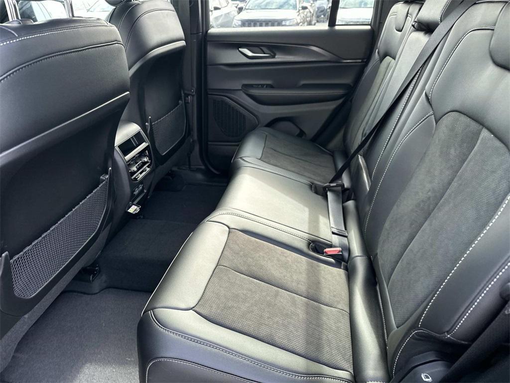 new 2025 Jeep Grand Cherokee car, priced at $38,460