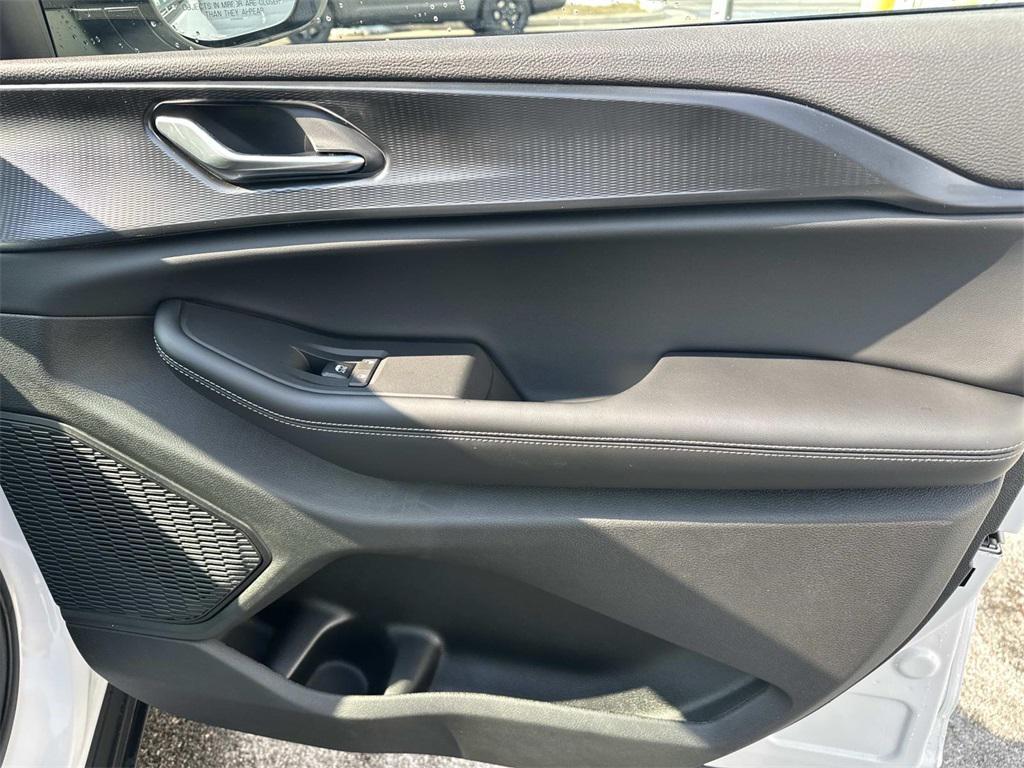 new 2025 Jeep Grand Cherokee car, priced at $31,755