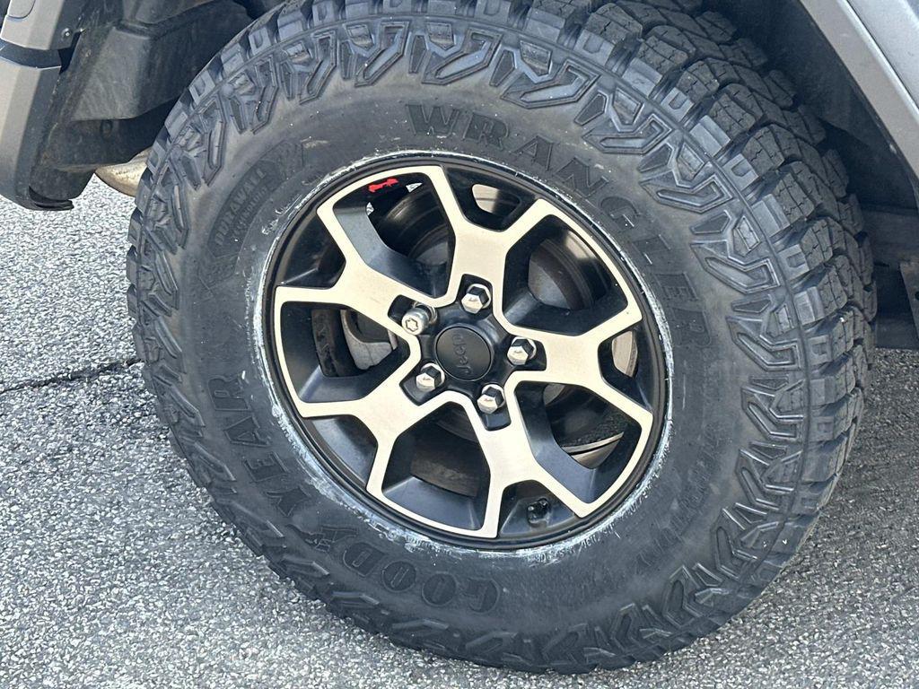 used 2021 Jeep Wrangler Unlimited car, priced at $33,398