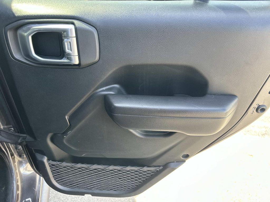 used 2021 Jeep Wrangler Unlimited car, priced at $33,398