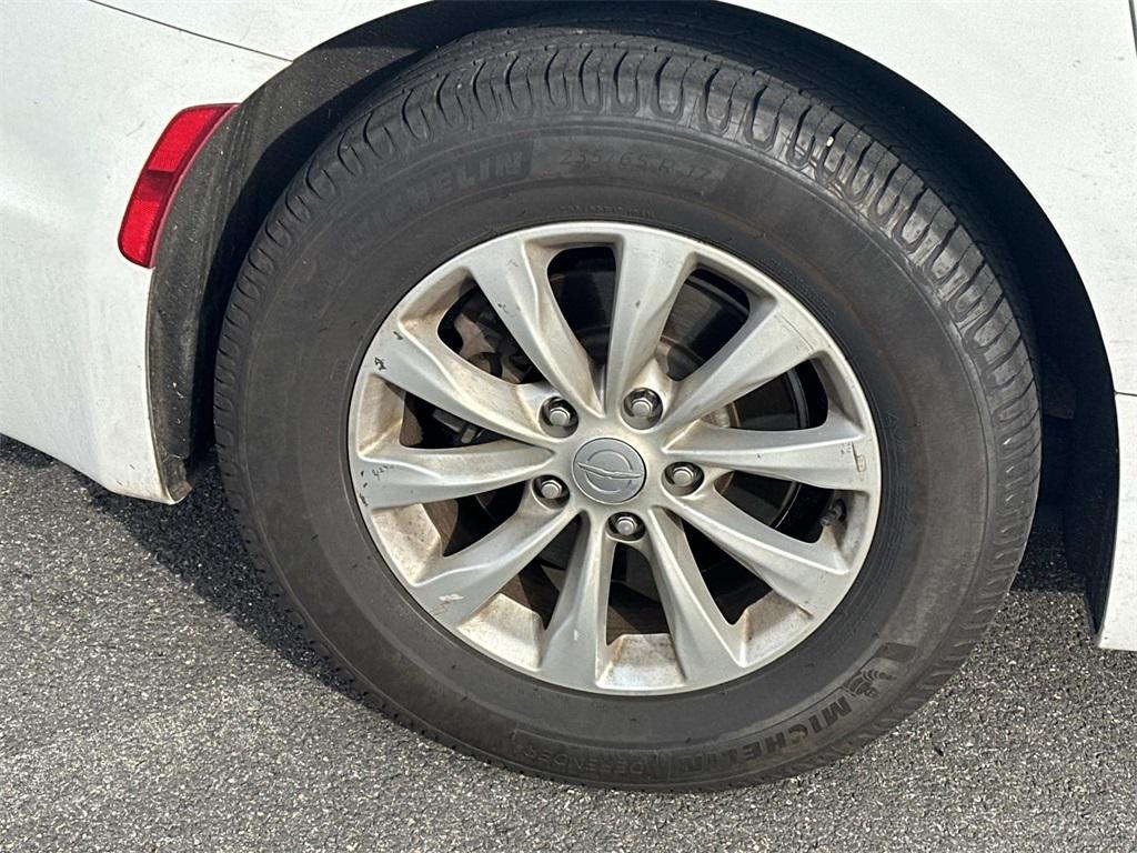 used 2019 Chrysler Pacifica car, priced at $9,200