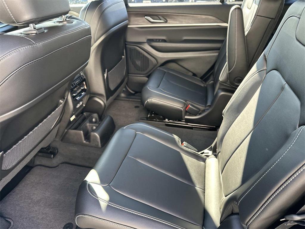 new 2025 Jeep Grand Cherokee L car, priced at $43,505