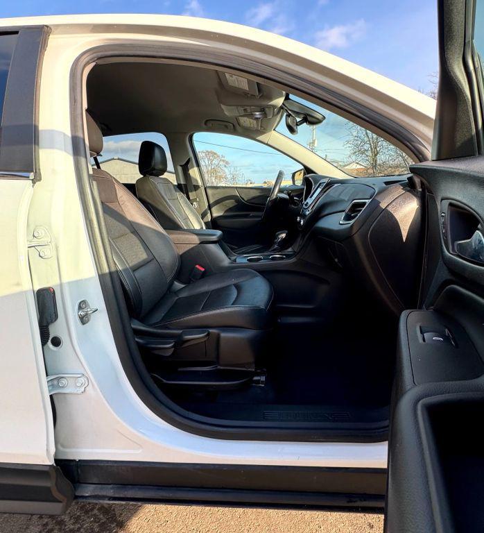 used 2021 Chevrolet Equinox car, priced at $13,995