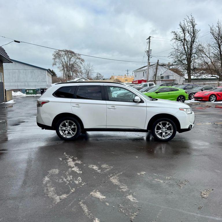 used 2015 Mitsubishi Outlander car, priced at $7,295