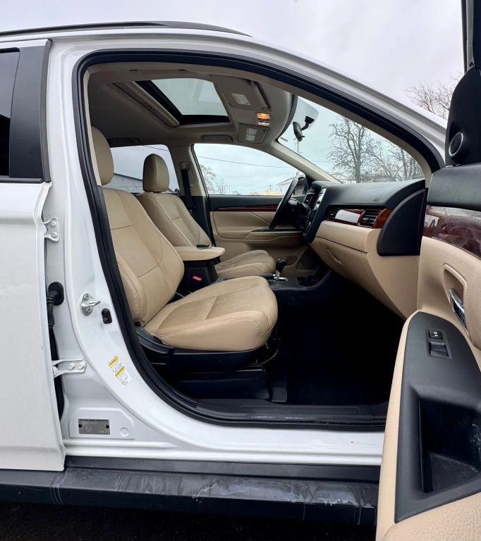 used 2015 Mitsubishi Outlander car, priced at $7,295