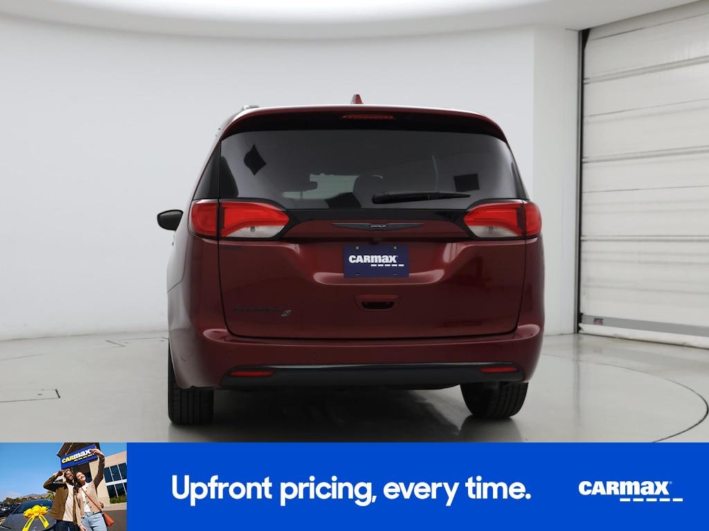 used 2020 Chrysler Pacifica car, priced at $32,998