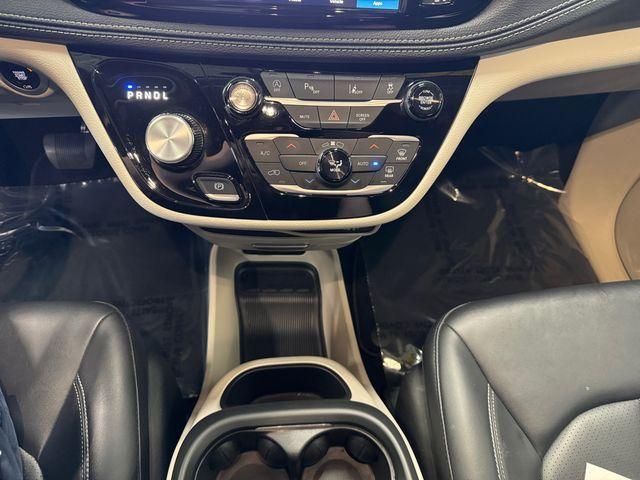 used 2024 Chrysler Pacifica car, priced at $38,753