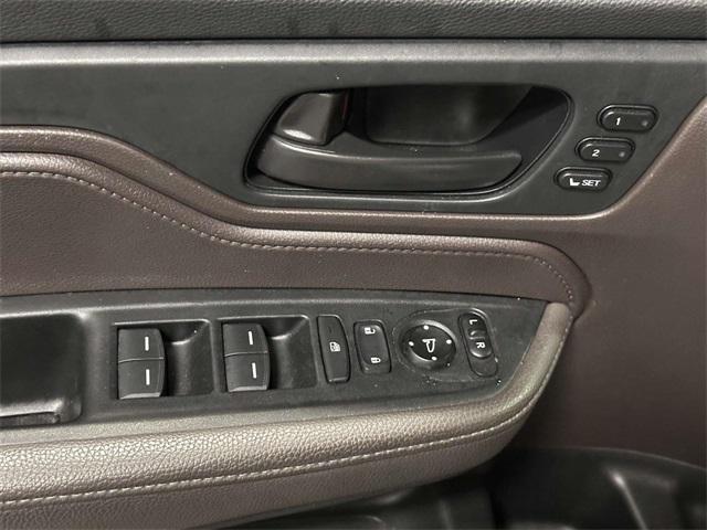 used 2023 Honda Odyssey car, priced at $33,236