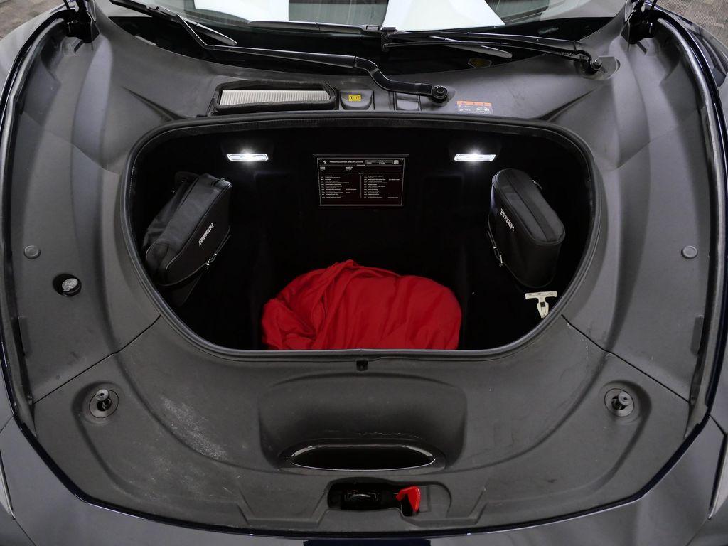 Ferrari F8 Tributo view 31