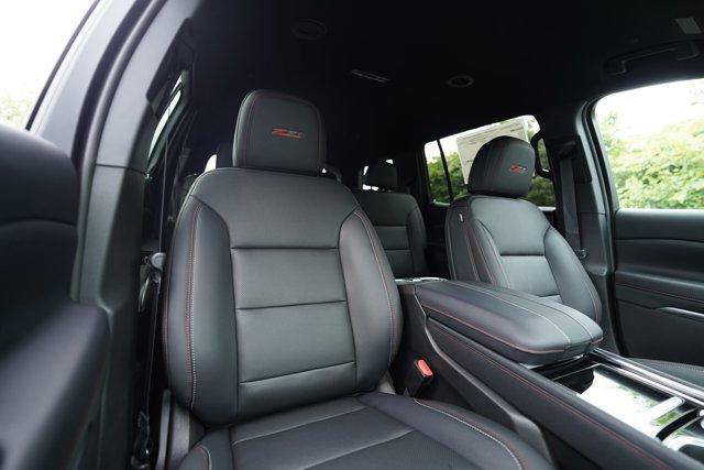 new 2026 Chevrolet Traverse car, priced at $50,895