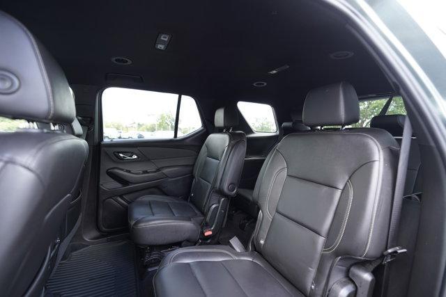 used 2023 Chevrolet Traverse car, priced at $33,988