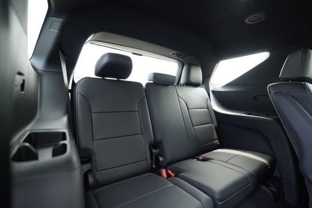 new 2026 Chevrolet Traverse car, priced at $47,644