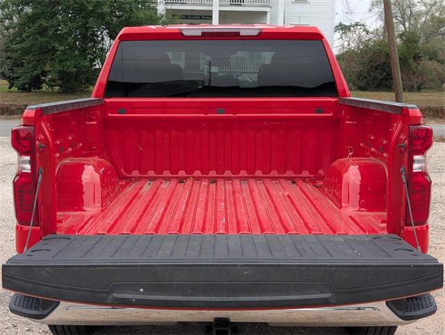 used 2025 Chevrolet Silverado 1500 car, priced at $40,779